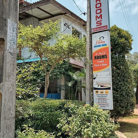 Lucky Holiday Home Anuradhapura Eksteriør bilde
